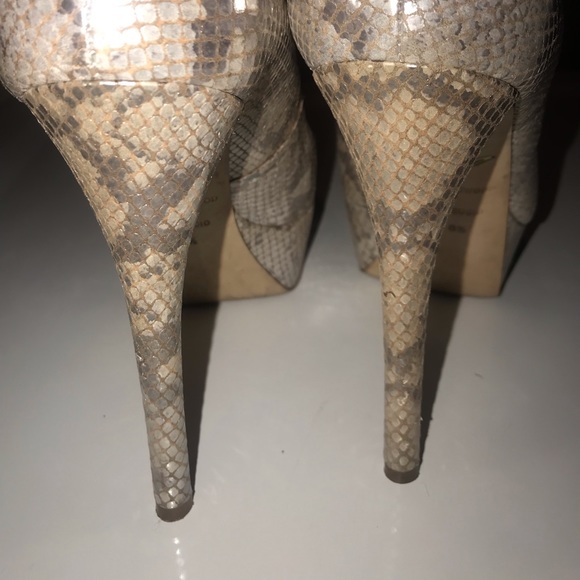 Brian Atwood Platform open toe snakeskin pumps! - Picture 4 of 5